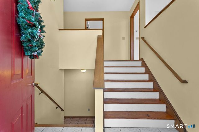 6 Stonegate Lane, Shelton, CT 06484