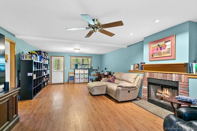 6 Stonegate Lane, Shelton, CT 06484