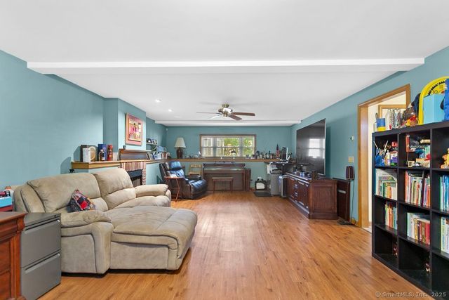 6 Stonegate Lane, Shelton, CT 06484