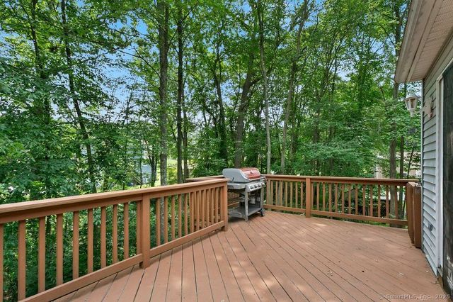 6 Stonegate Lane, Shelton, CT 06484