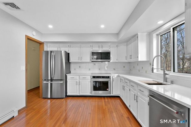 6 Stonegate Lane, Shelton, CT 06484