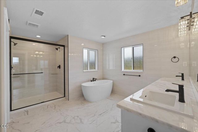 610 Pheasant Creek Drive, Central Point, OR 97502