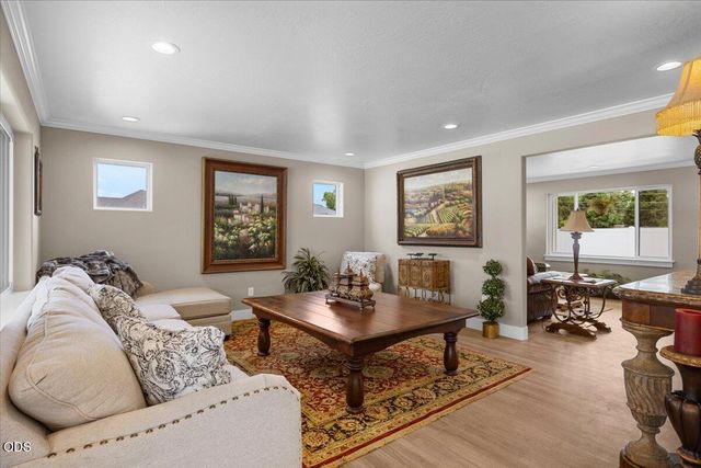 610 Pheasant Creek Drive, Central Point, OR 97502