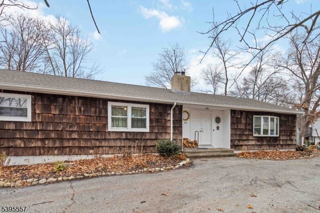175 Highland Lakes Rd, Vernon Twp., NJ 07422