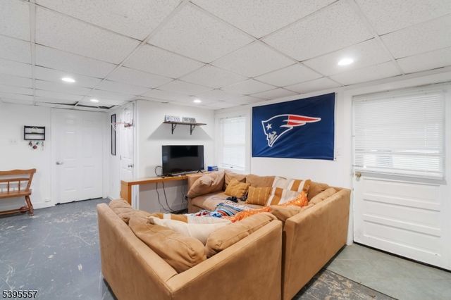 175 Highland Lakes Rd, Vernon Twp., NJ 07422