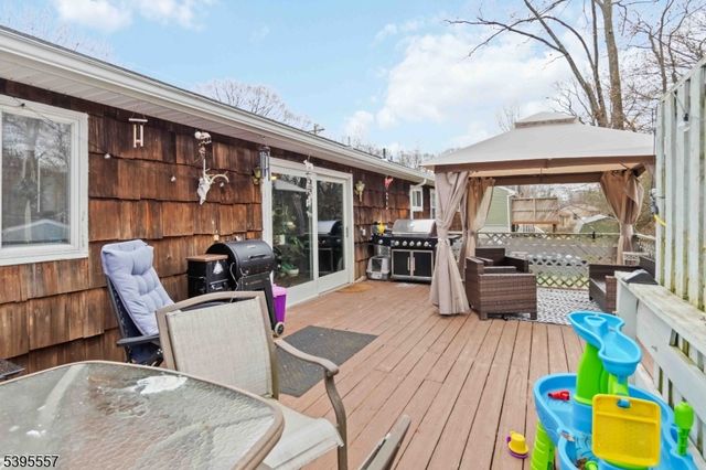 175 Highland Lakes Rd, Vernon Twp., NJ 07422