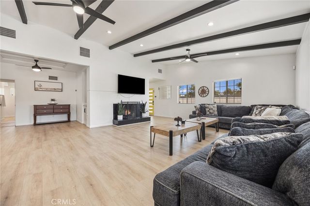 589 S Mountain View, Palm Springs, CA 92264