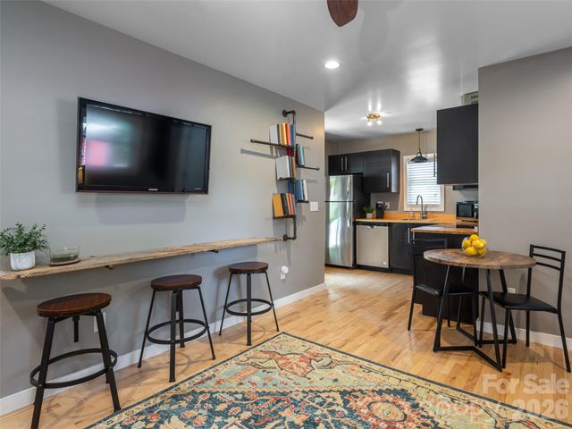 1 Half Moon Drive, Swannanoa, NC 28778