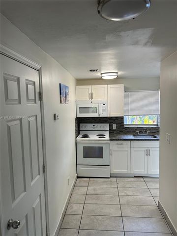 2615 NW 13th Ct 2, Fort Lauderdale, FL 33311