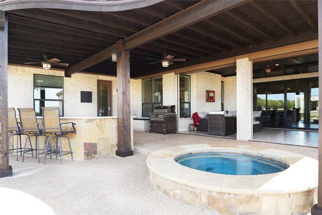 5550 Donald Road, Krum, TX 76249