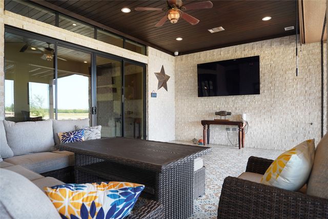 5550 Donald Road, Krum, TX 76249
