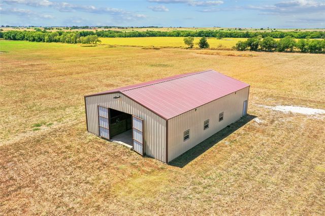 5550 Donald Road, Krum, TX 76249