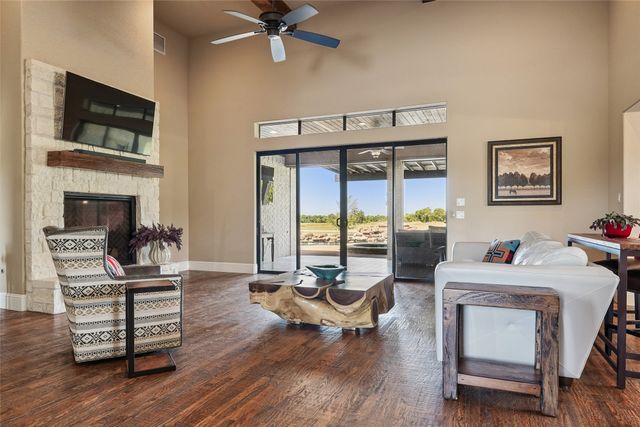 5550 Donald Road, Krum, TX 76249