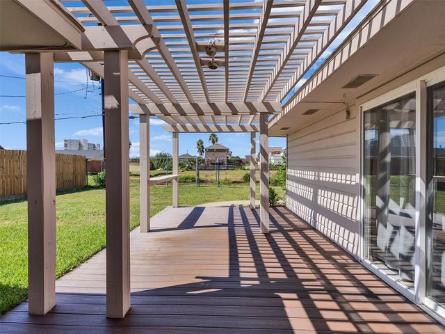 3321 Pine Street, Galveston, TX 77551