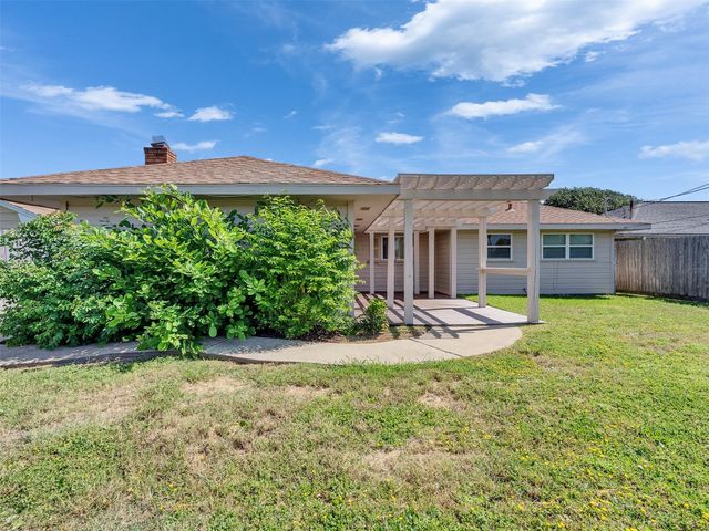 3321 Pine Street, Galveston, TX 77551