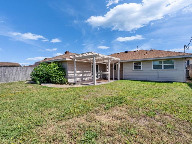 3321 Pine Street, Galveston, TX 77551