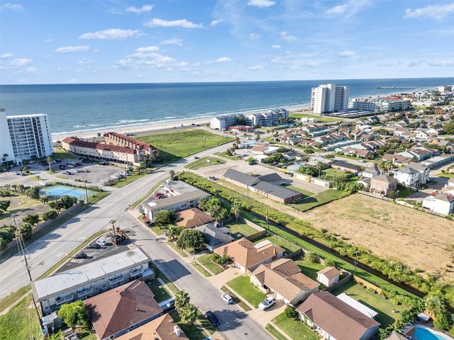 3321 Pine Street, Galveston, TX 77551