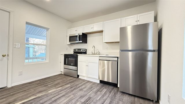 104 E 15th Street, Des Moines, IA 50316