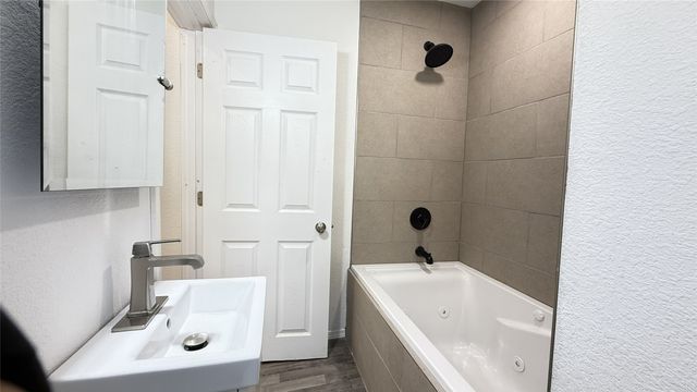 104 E 15th Street, Des Moines, IA 50316