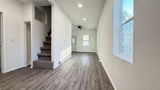 104 E 15th Street, Des Moines, IA 50316