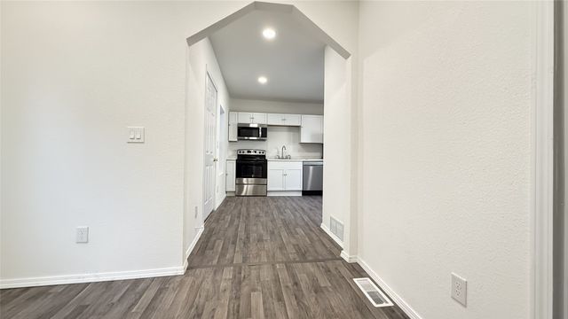 104 E 15th Street, Des Moines, IA 50316