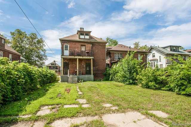 2604 Cadillac Boulevard, Detroit, MI 48214