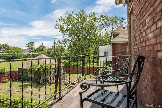 2604 Cadillac Boulevard, Detroit, MI 48214