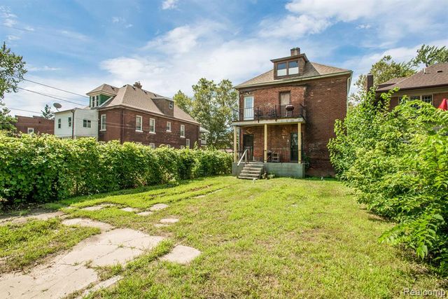 2604 Cadillac Boulevard, Detroit, MI 48214