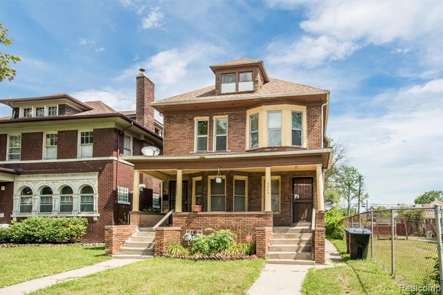 2604 Cadillac Boulevard, Detroit, MI 48214