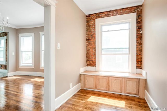 2604 Cadillac Boulevard, Detroit, MI 48214