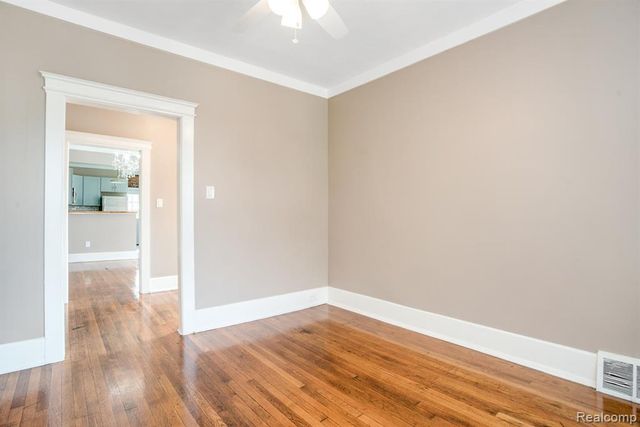 2604 Cadillac Boulevard, Detroit, MI 48214