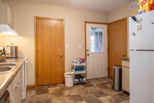 261 W JACKSON ST, Marshall, MO 65340