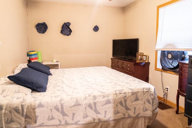 261 W JACKSON ST, Marshall, MO 65340