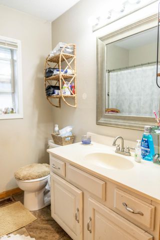 261 W JACKSON ST, Marshall, MO 65340