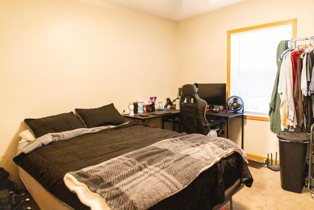 261 W JACKSON ST, Marshall, MO 65340