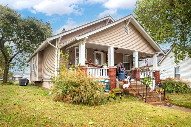 261 W JACKSON ST, Marshall, MO 65340