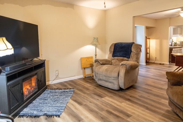 261 W JACKSON ST, Marshall, MO 65340