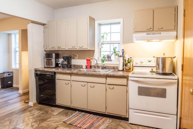 261 W JACKSON ST, Marshall, MO 65340