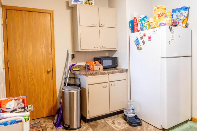 261 W JACKSON ST, Marshall, MO 65340