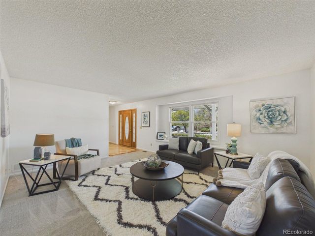 7152 Ellis St, Arvada, CO 80004