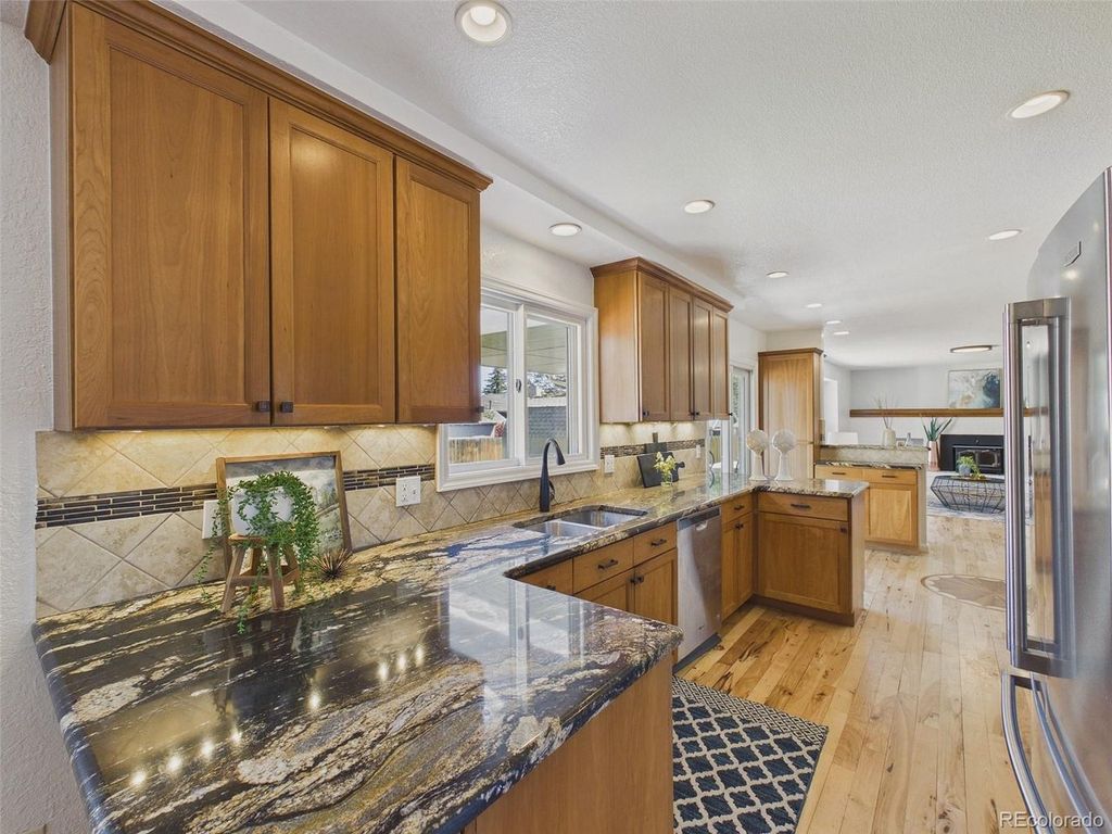 7152 Ellis St, Arvada, CO 80004