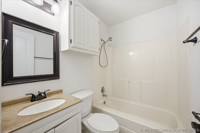 12007 E 83rd Street N, Owasso, OK 74055