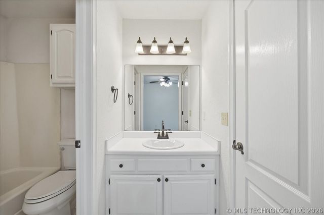 12007 E 83rd Street N, Owasso, OK 74055