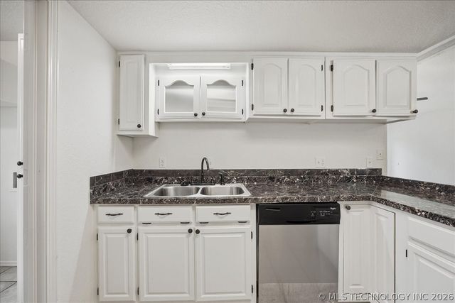 12007 E 83rd Street N, Owasso, OK 74055