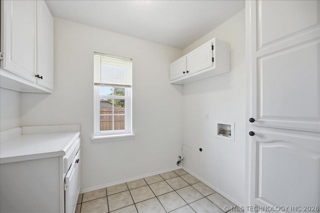 12007 E 83rd Street N, Owasso, OK 74055