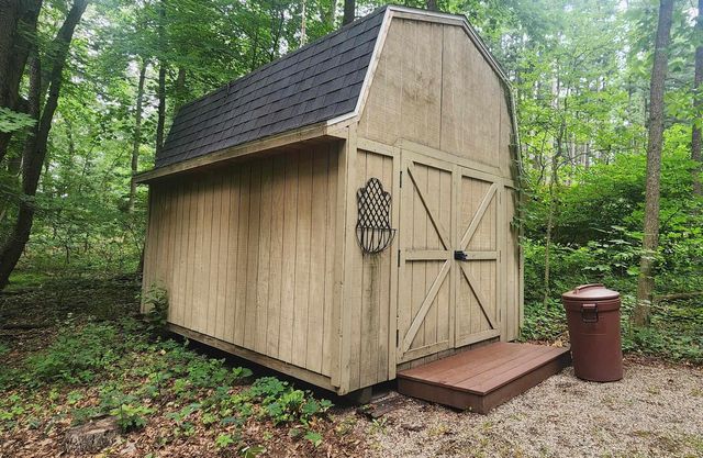 80 Valley Gorge Pass, Angola, IN 46703