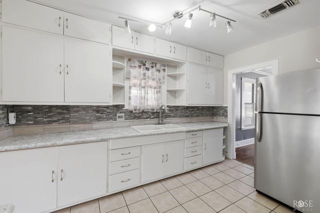 2213 W Ave L, San Angelo, TX 76901