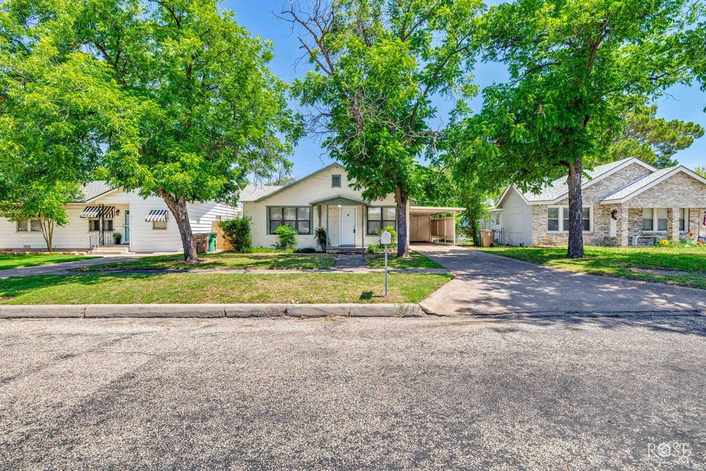2213 W Ave L, San Angelo, TX 76901