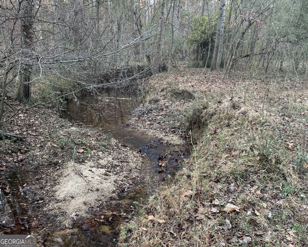 2050 Whispering Way, Statham, GA 30666