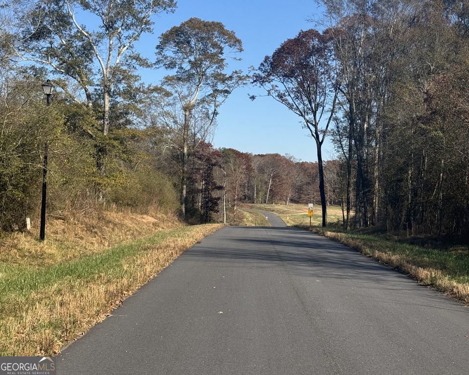 2050 Whispering Way, Statham, GA 30666